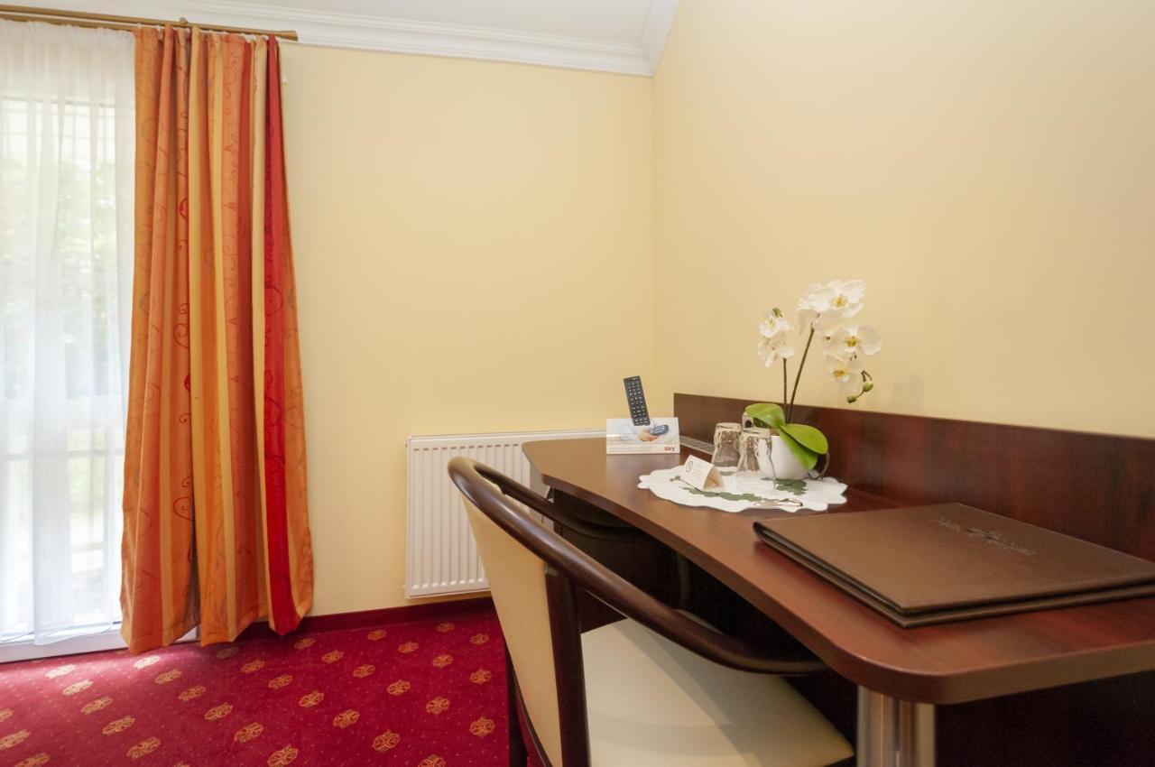 Hotel Gruene Tanne Hamburg Luaran gambar