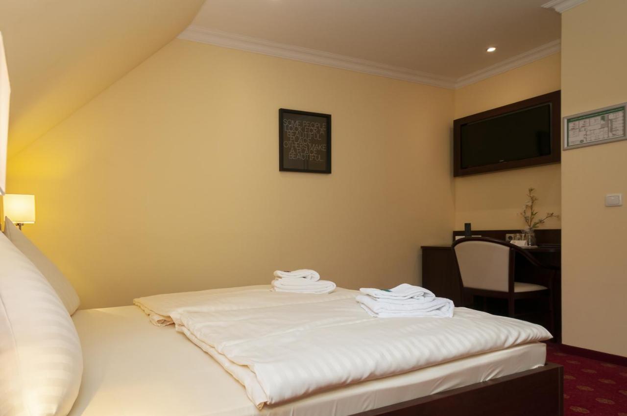 Hotel Gruene Tanne Hamburg Luaran gambar