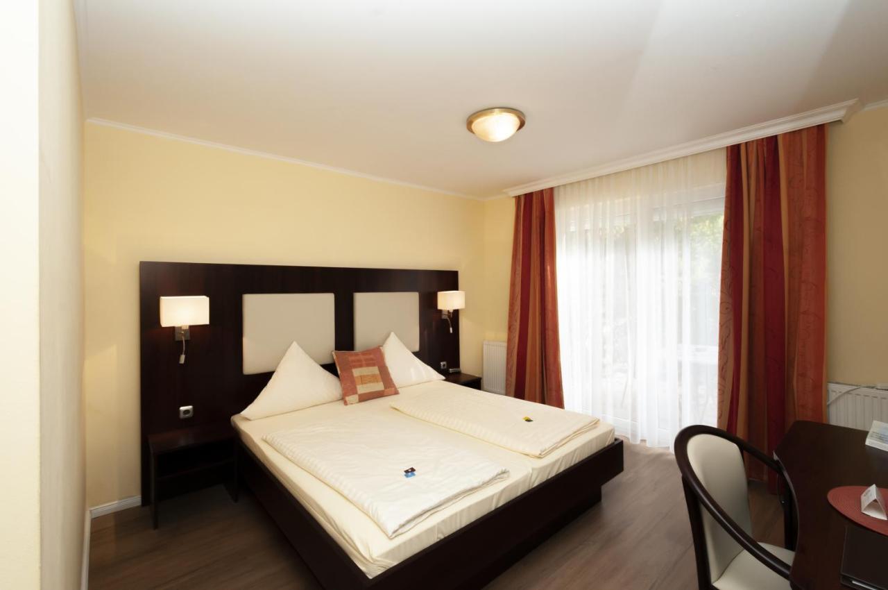 Hotel Gruene Tanne Hamburg Luaran gambar